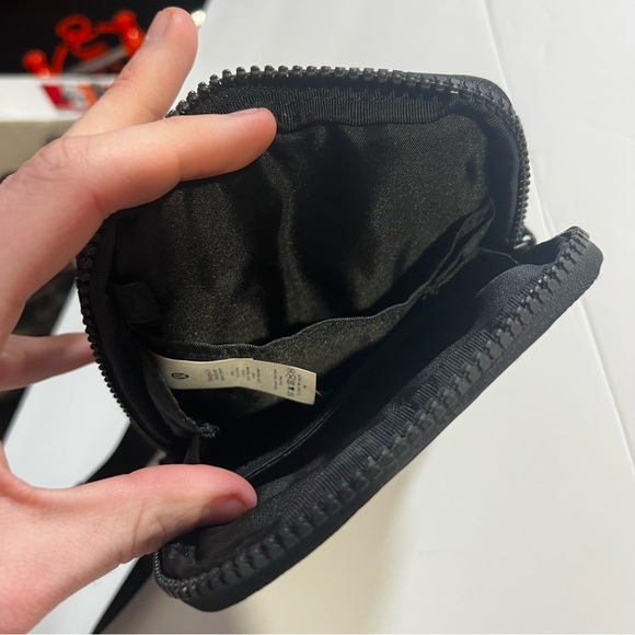 Lululemon Easy Access Black Crossbody Bag White Logo - Picture 8 of 8